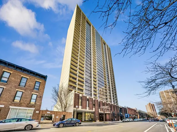 1636 N Wells St APT 912, Chicago, IL 60614