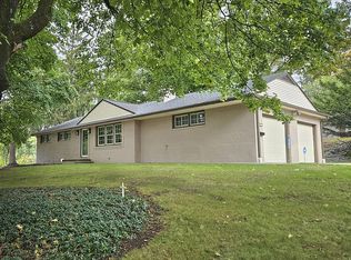 1805 Dunkeith Dr NW, Canton, OH 44708