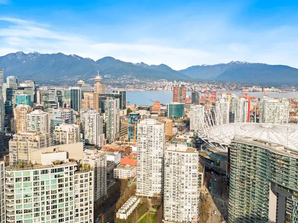 928 Beatty St #3705, Vancouver, BC V6Z 3G6