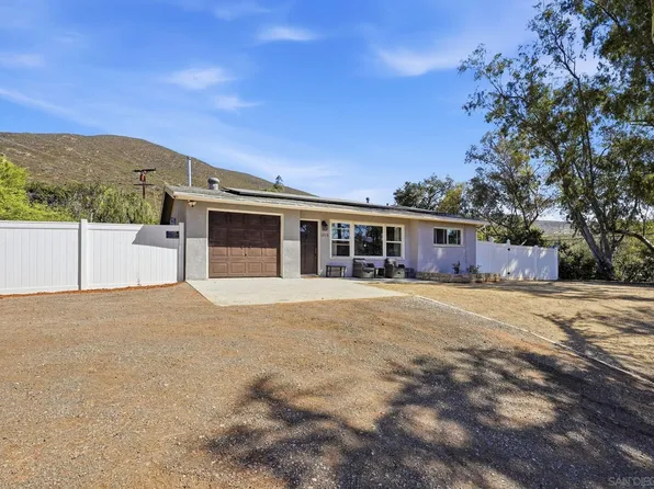 1315 Hillcrest Dr, Alpine, CA 91901