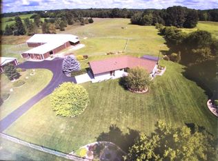 1186 E Arthur Rd, Rothbury, MI 49452
