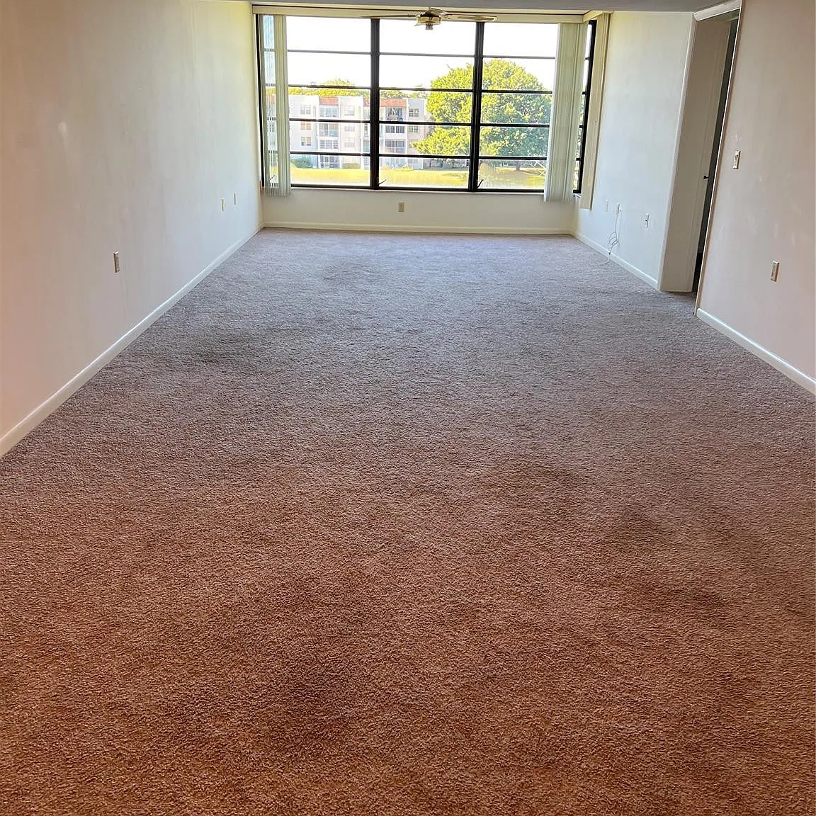 2 bed, 2.0 bath, 1385 sqft, $2,350 — Photo 4