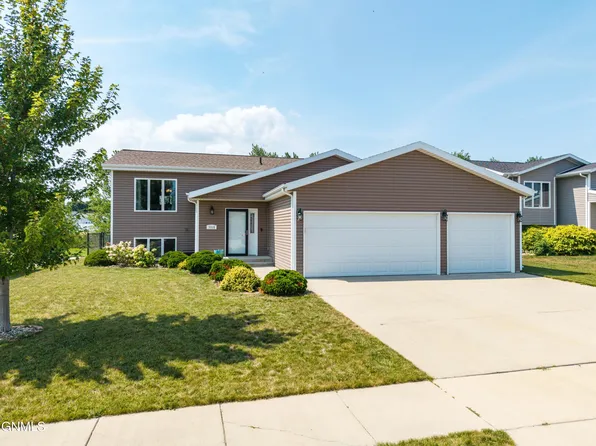 3310 Doubleday Dr, Bismarck, ND 58503