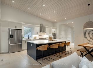 10 Saint Georges Ct, Huntsville, ON P1H 1B1