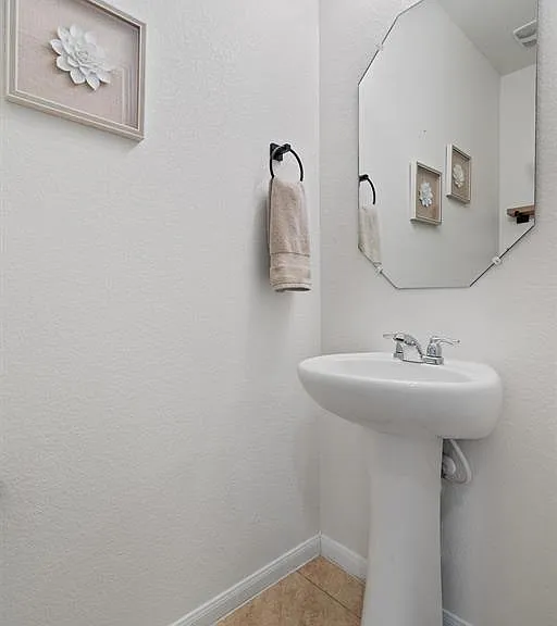 10308 Hatton Ln — Photo 14