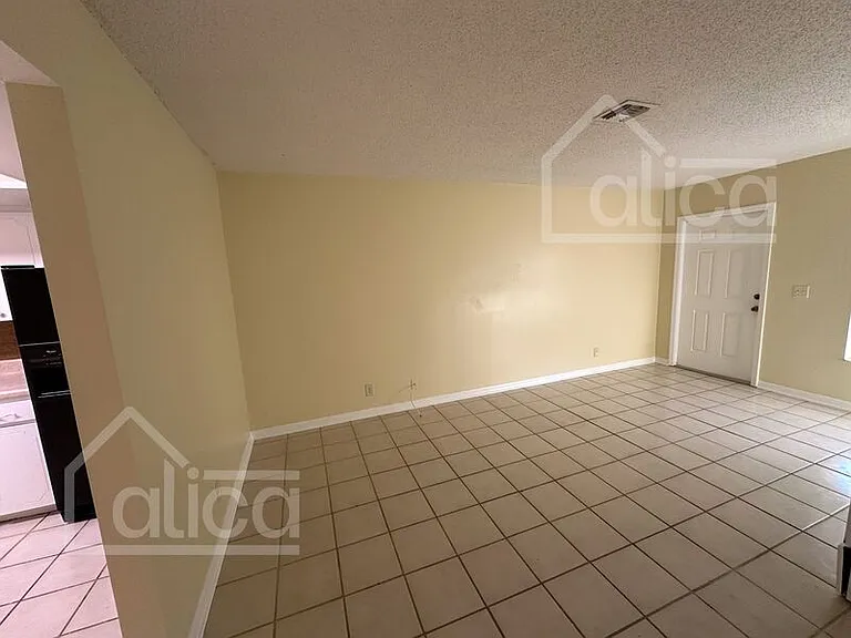 13753 Oleander Ave — Photo 18