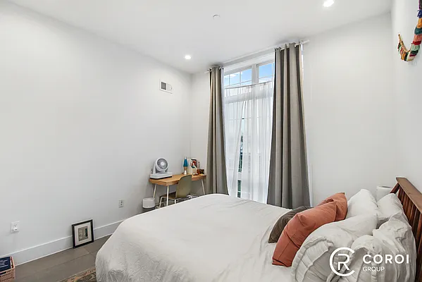 Rented by Coroi Corp | media 8