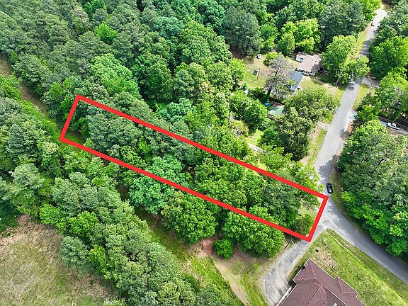 5th image of 3057 Lake Dr