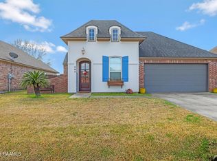 207 Regal Oaks Dr, Scott, LA 70583