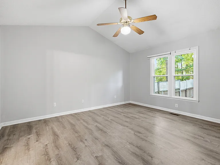 4109 Iron Horse Rd — Photo 17