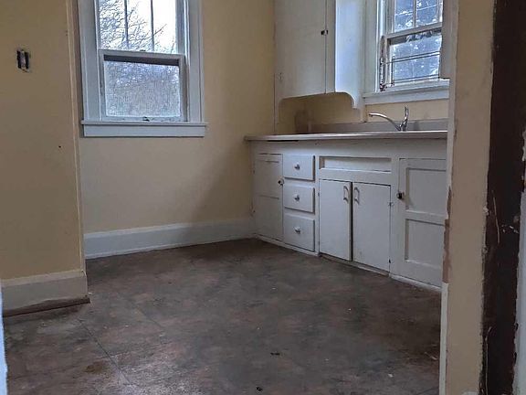 5th image of 203 E Avondale Ave