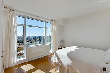 Rented by R New York