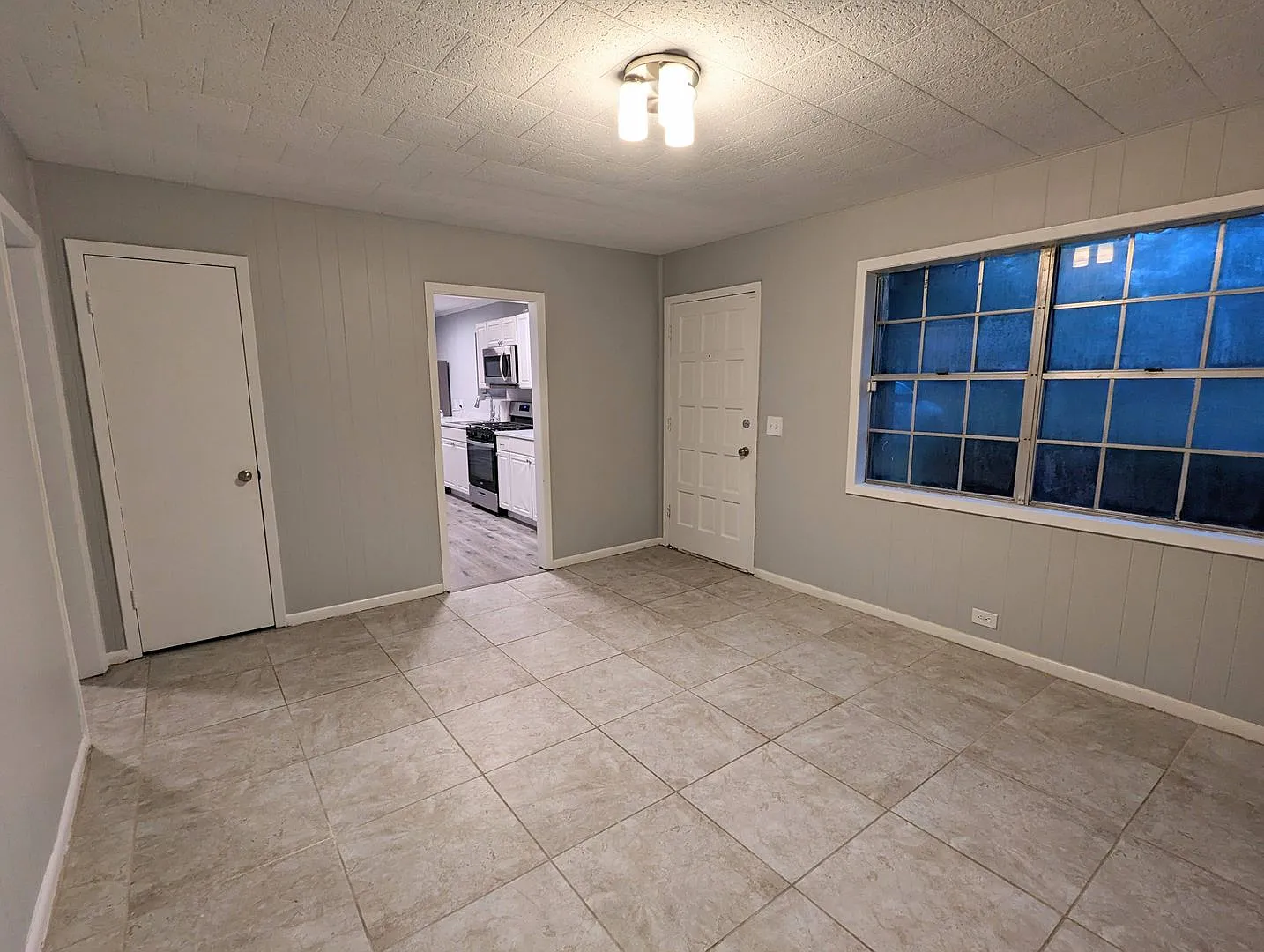 Newly remodeled 3/2 in Southern Hills — Photo 4