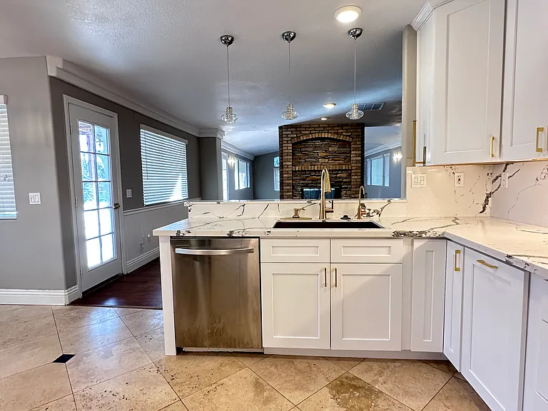 2123 Deland Ct — Photo 4