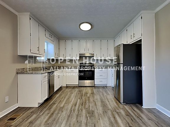 5th image of 841 Appian Way