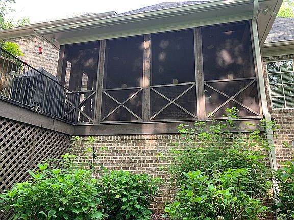 3rd image of 2750 Beacon Hill Pkwy
