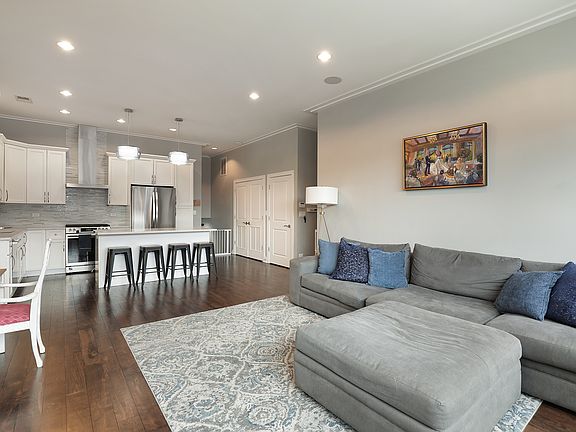 5th image of 3215 N Elston Ave APT 3N