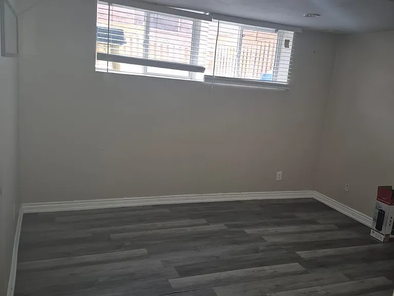 17 Millcar Dr #LOWER — Photo 5