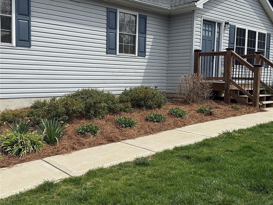 2nd image of 140 Forest Bend Dr