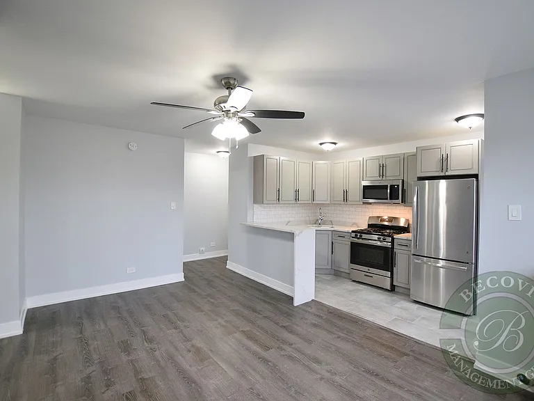 The 1521 Sherwin — Photo 64