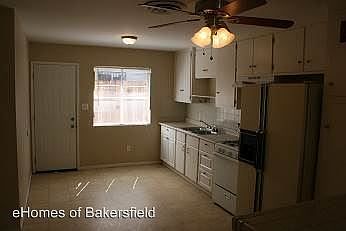 2nd image of 704 Knotts St