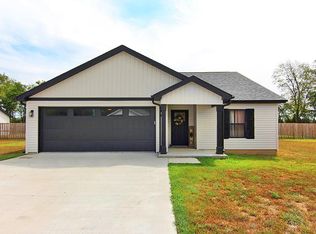 19 Perry Dr, Benton, MO 63736