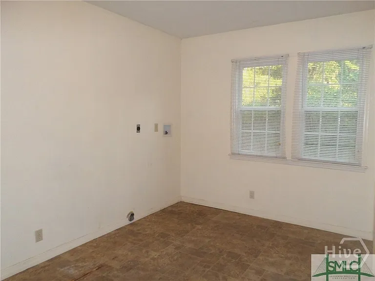 141 Rommel Ave — Photo 15