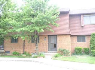 3930 Old Creek Rd, Troy, MI 48084