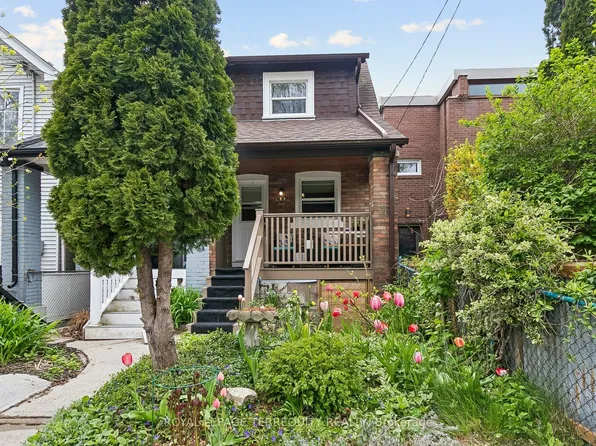 300 Rhodes Ave, Toronto, ON M4L 3A3