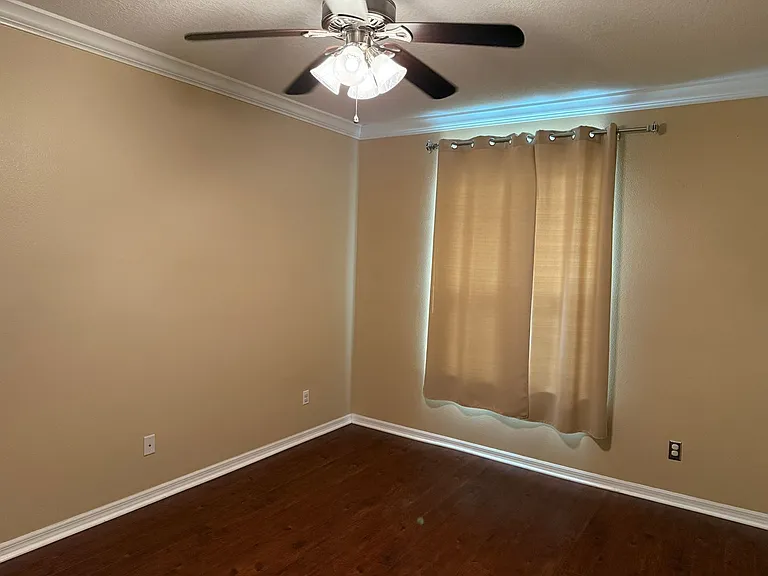 2478 Linkwood Ave — Photo 26
