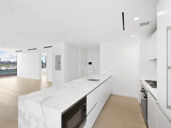 75 1st Avenue image 4 of 14