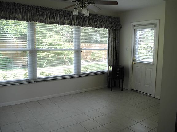 Sunroom / Living Room 