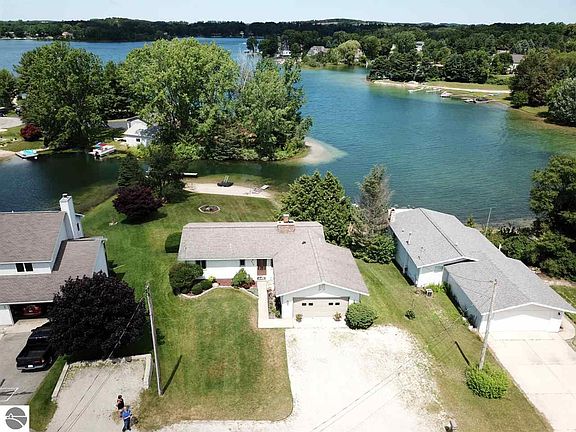 2nd image of 5190 Highland Dr
