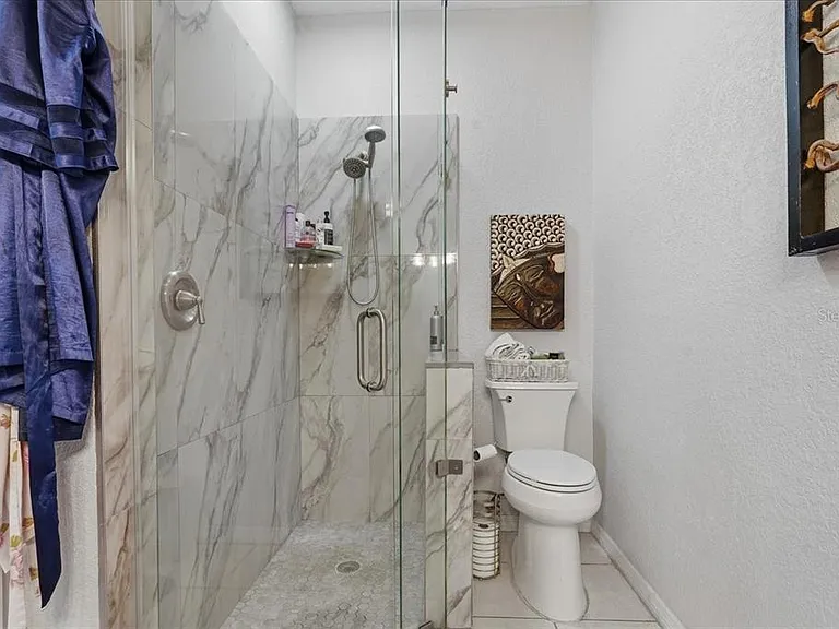 819 Fairwaycove Ln #204 — Photo 14