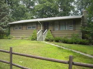 100 Pleasant View Rd, Pleasant Valley, NY 12569