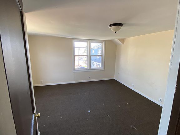 2nd image of 2405 Michigan Ave