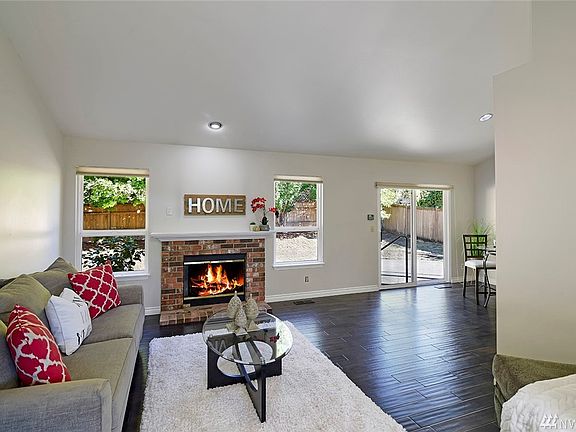4th image of 12498 Mount Worthington Loop NW