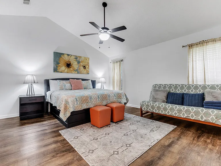 8301 Manhatten Dr — Photo 4