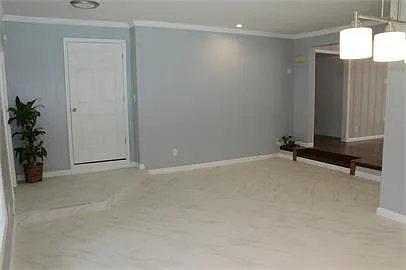 3 bed, 2.0 bath, 1469 sqft, $1,900 — Photo 2