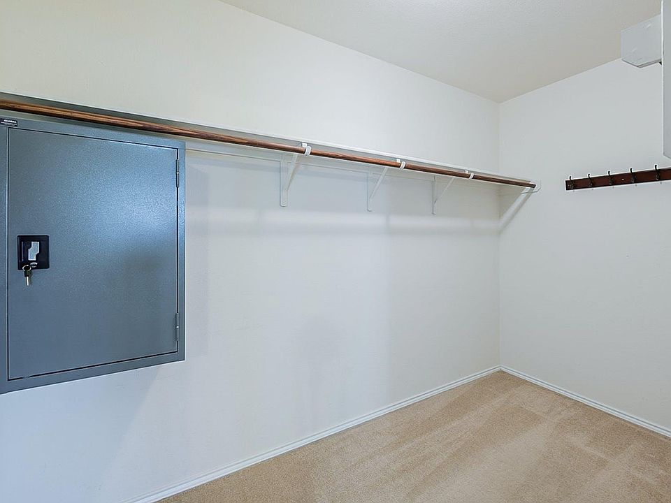 1st image of 37 King Elder Ln