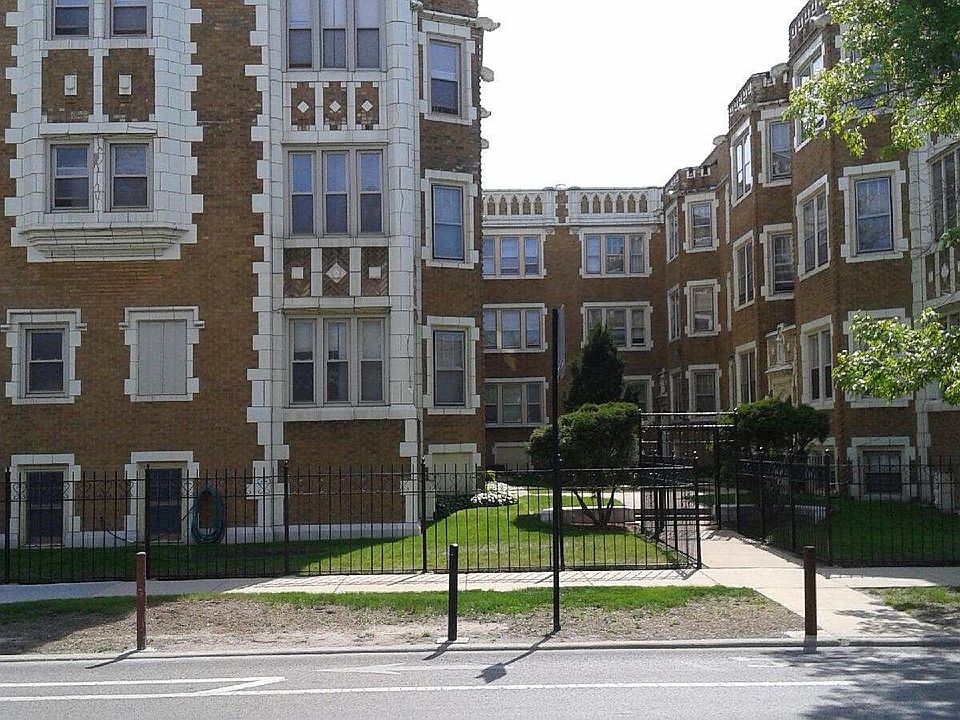 1st image of 7600 S South Shore Dr APT 1