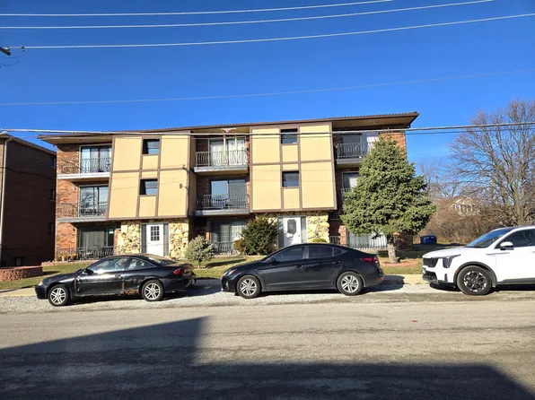 6914 W Crandall Ave APT 2M, Worth, IL 60482