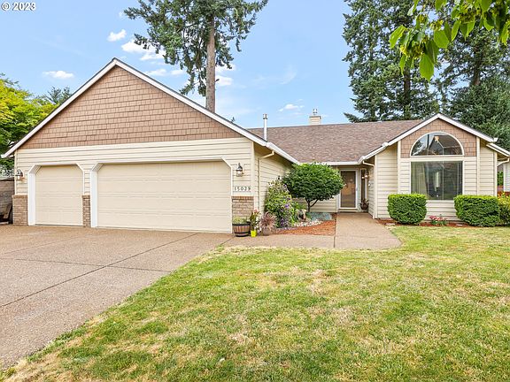 3rd image of 15029 Saint Andrews Dr