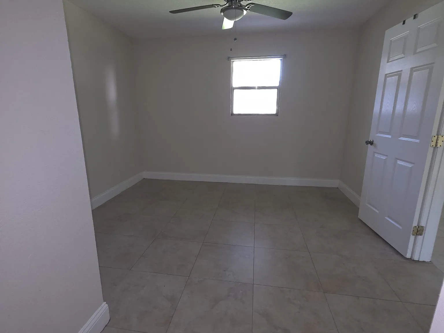 2 bed, 960 sqft, $1,600 — Photo 3