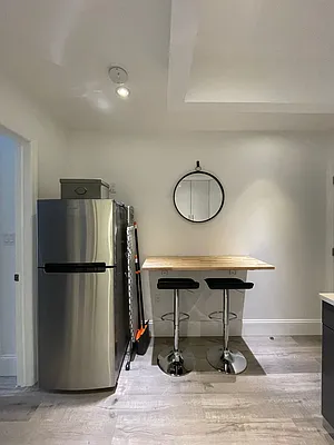 Rented by Townhouse Apartments | media 23