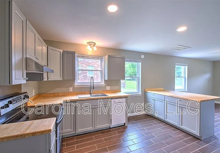 130 Pleasant Dr #A — Photo 8