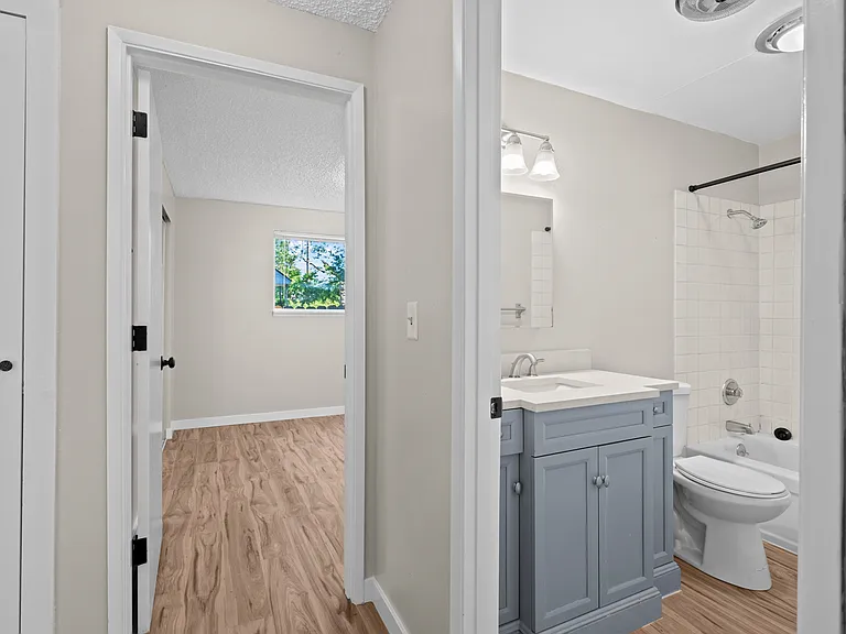 13910 SE Redwood Ave #2 — Photo 9