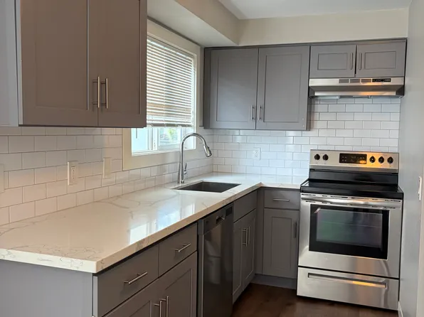 925 SW Holden St, Seattle, WA