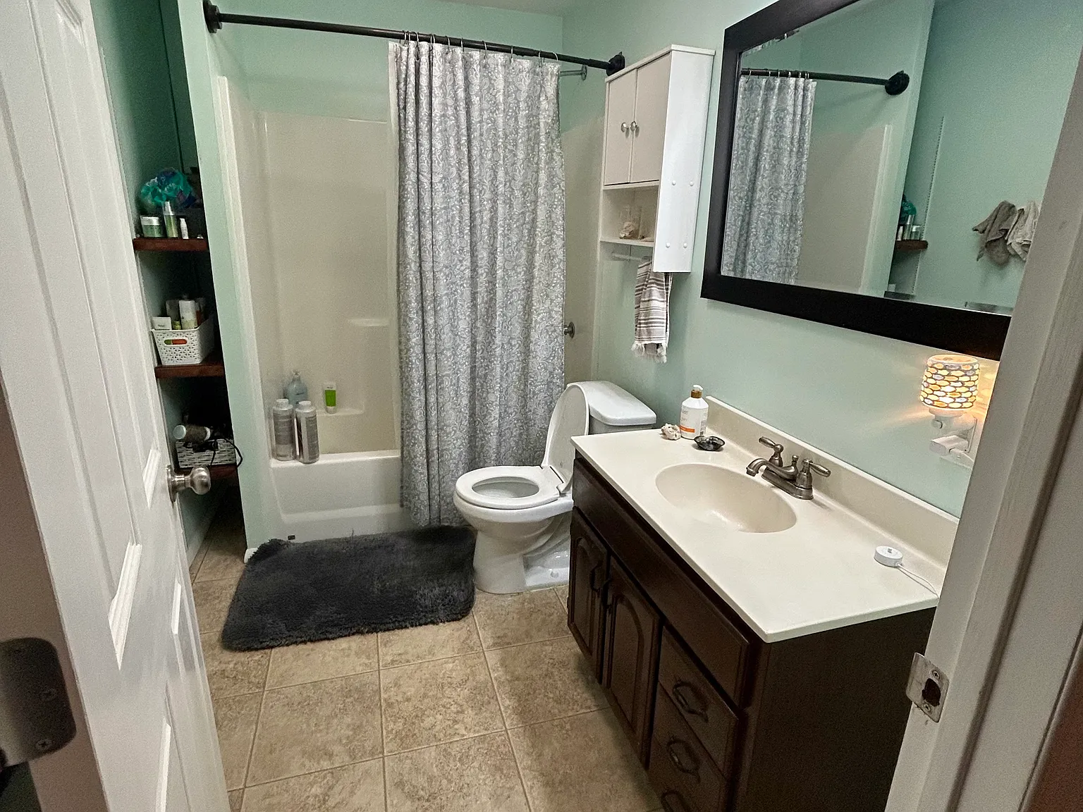 2 bed, 800 sqft, $2,000 — Photo 2