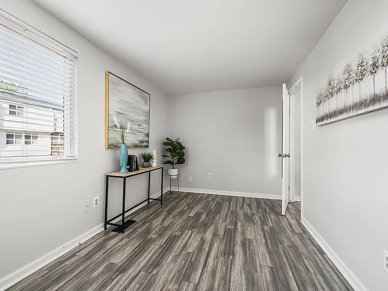 8607 Kenosha Ct — Photo 13